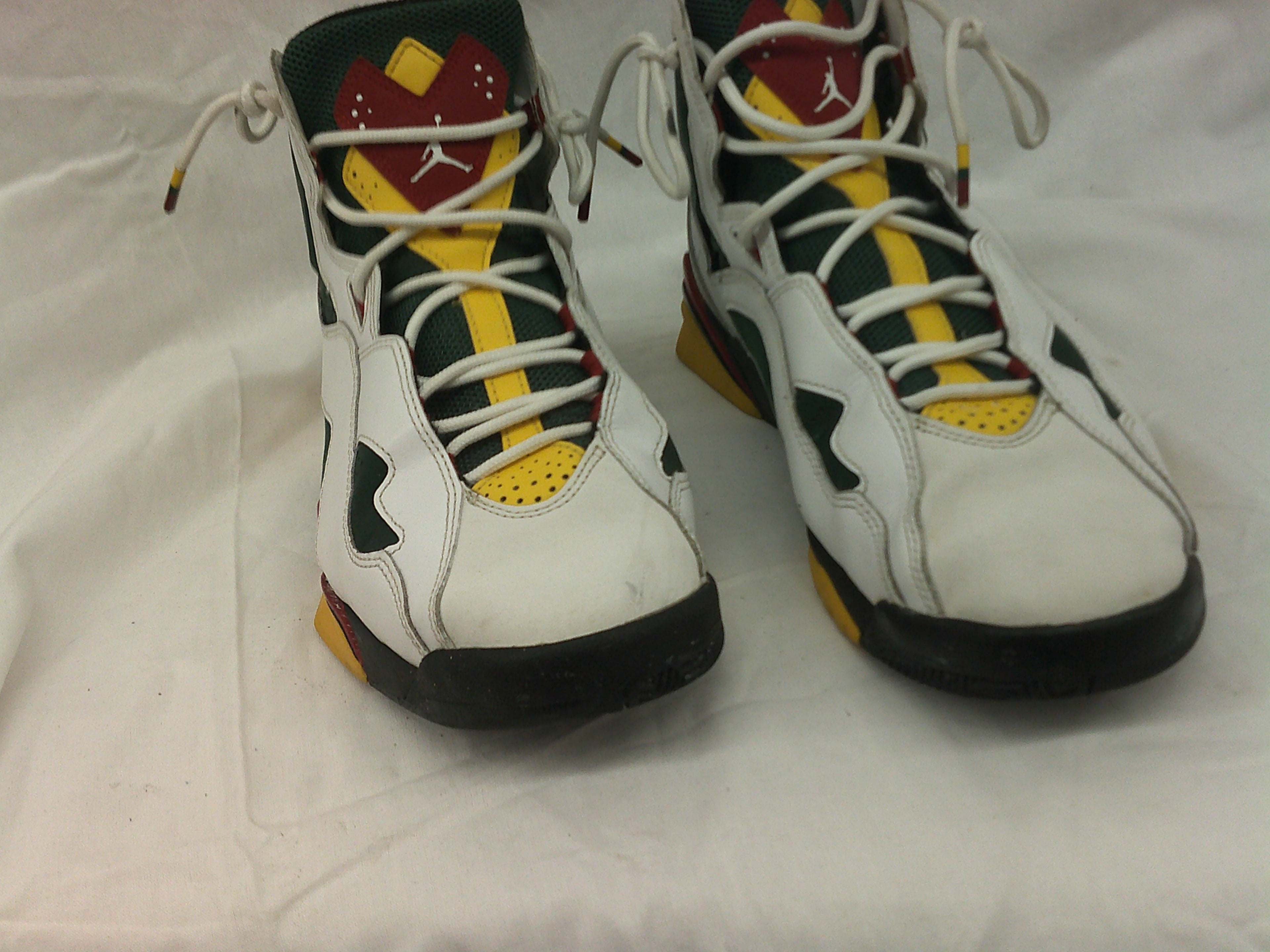 Air Jordan True Flight "White Fir Amarillo" | Size 9.5