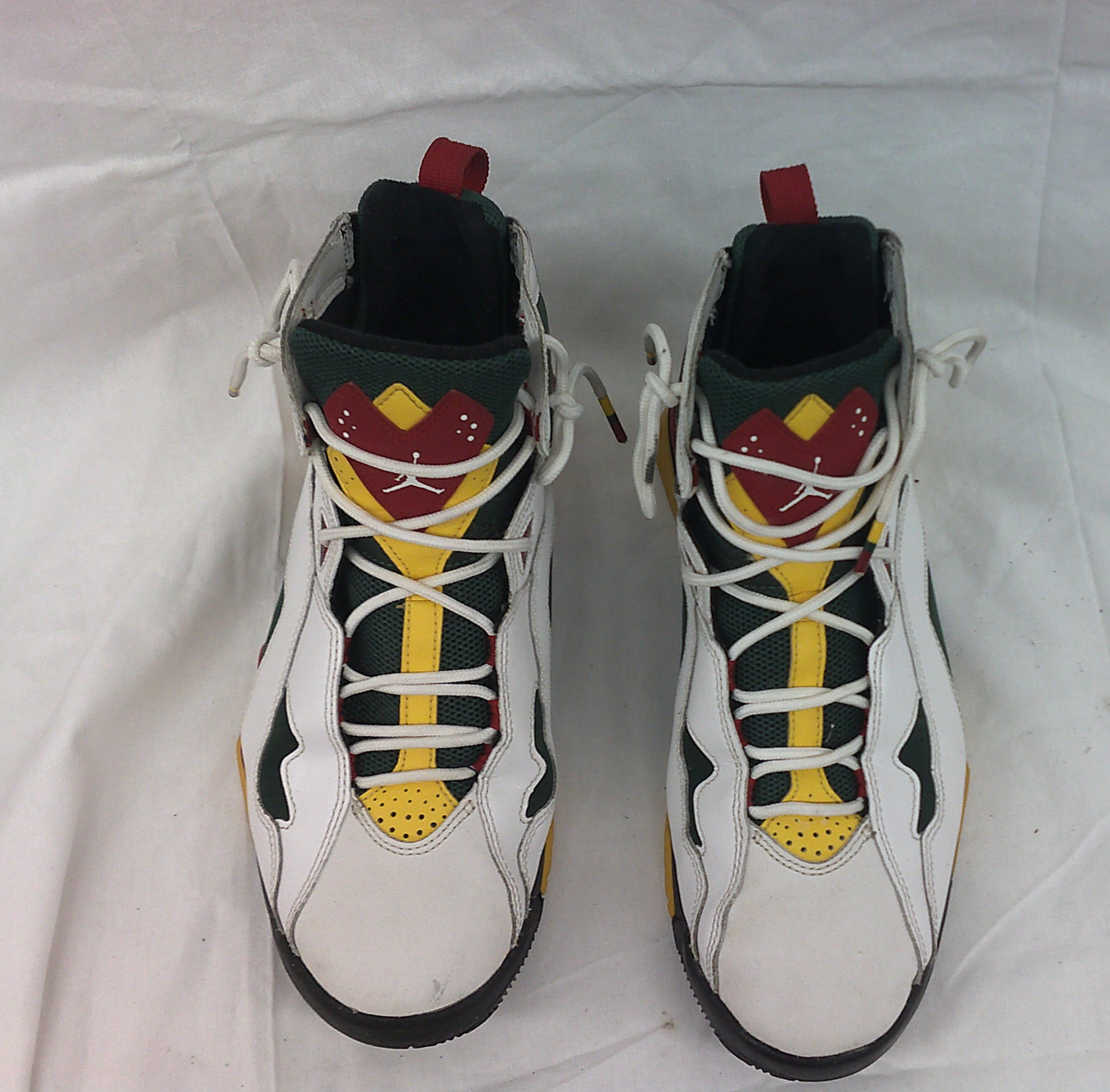 Air Jordan True Flight "White Fir Amarillo" | Size 9.5